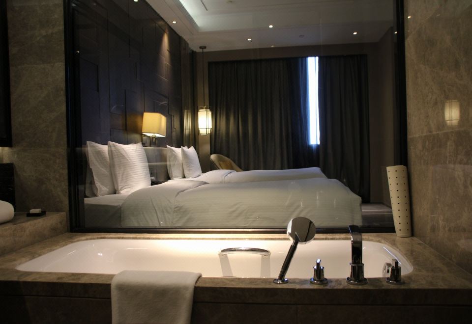 豪华荷里活双床房【浴缸+金可儿床垫+Acca Kappa洗护】