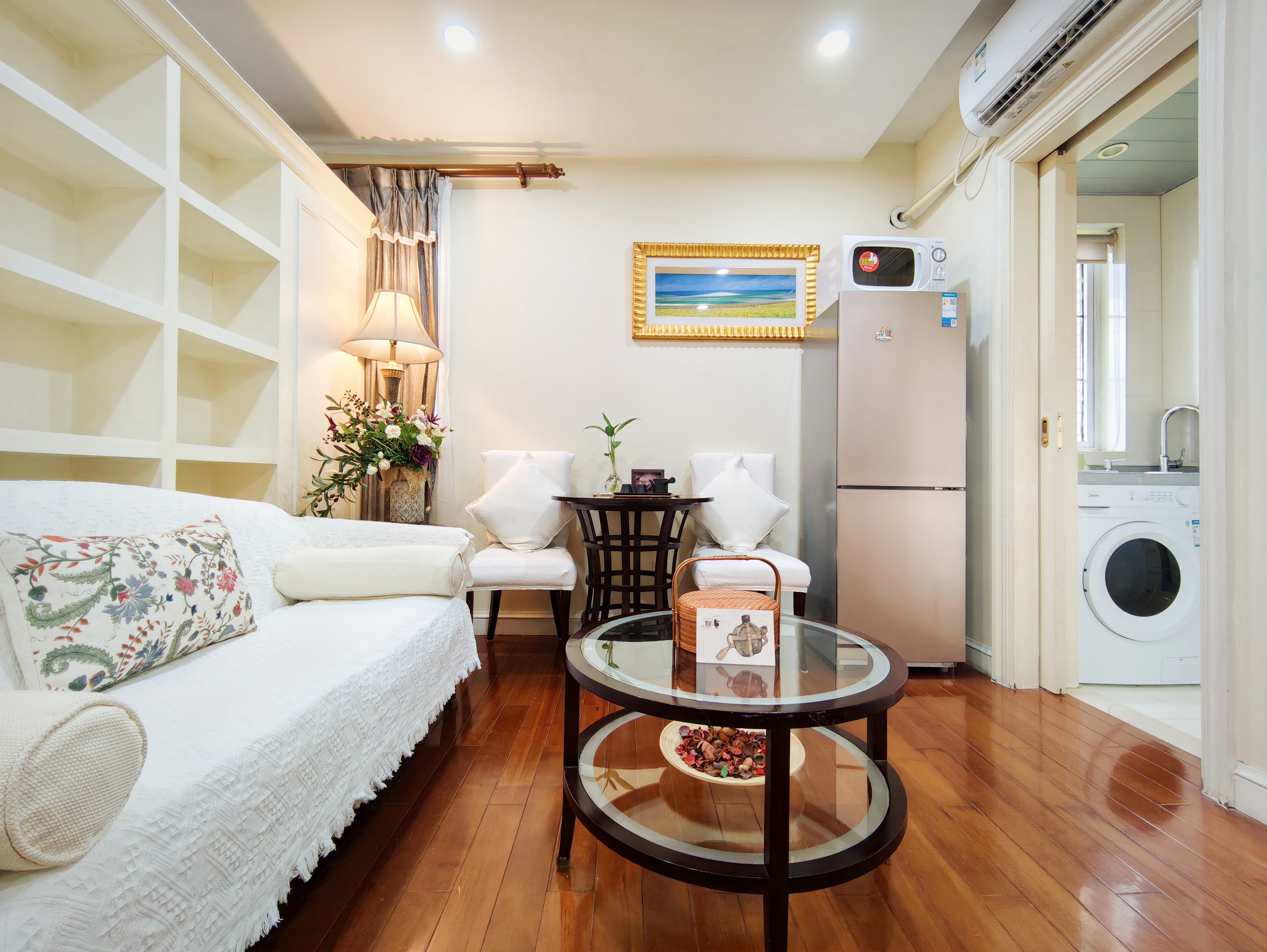 精致大床間| 西門子洗衣機| 燃氣灶廚房