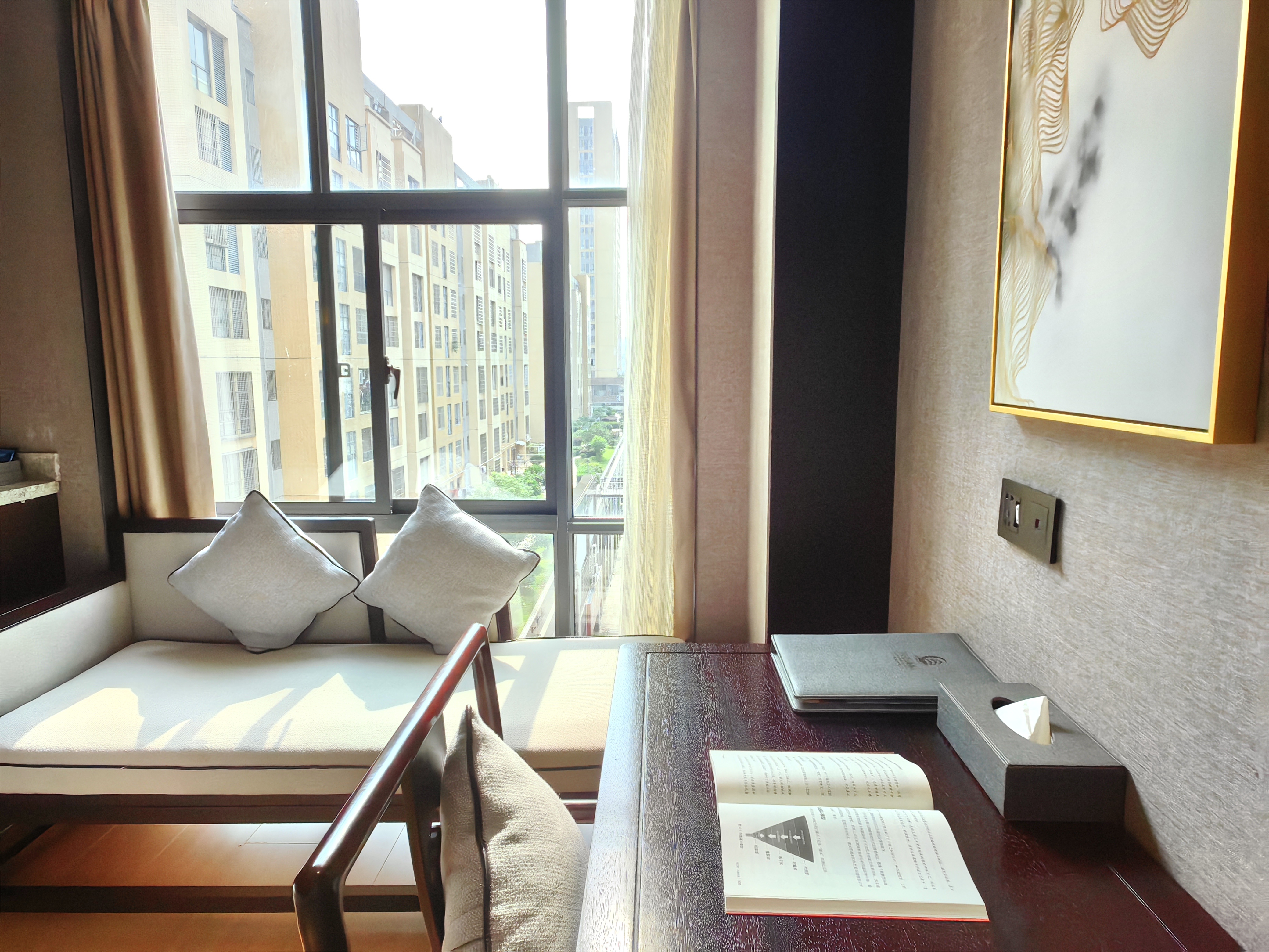 Huichang Moon Bay International Hotel (Huichang County Administrative Center Store)典雅双床房（现代简约沙发+安心睡眠）