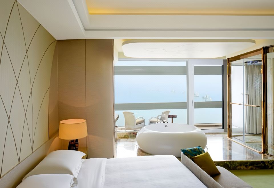 温泉·180°观太湖日出圆浴湖景大床房（落地临窗）