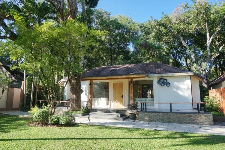 แฟมิลีการ์เดนท์วิลลา