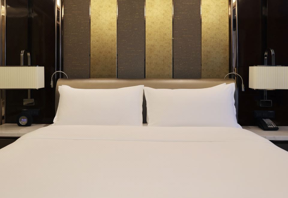 豪華大床房【落地窗·雨林花灑沐浴】