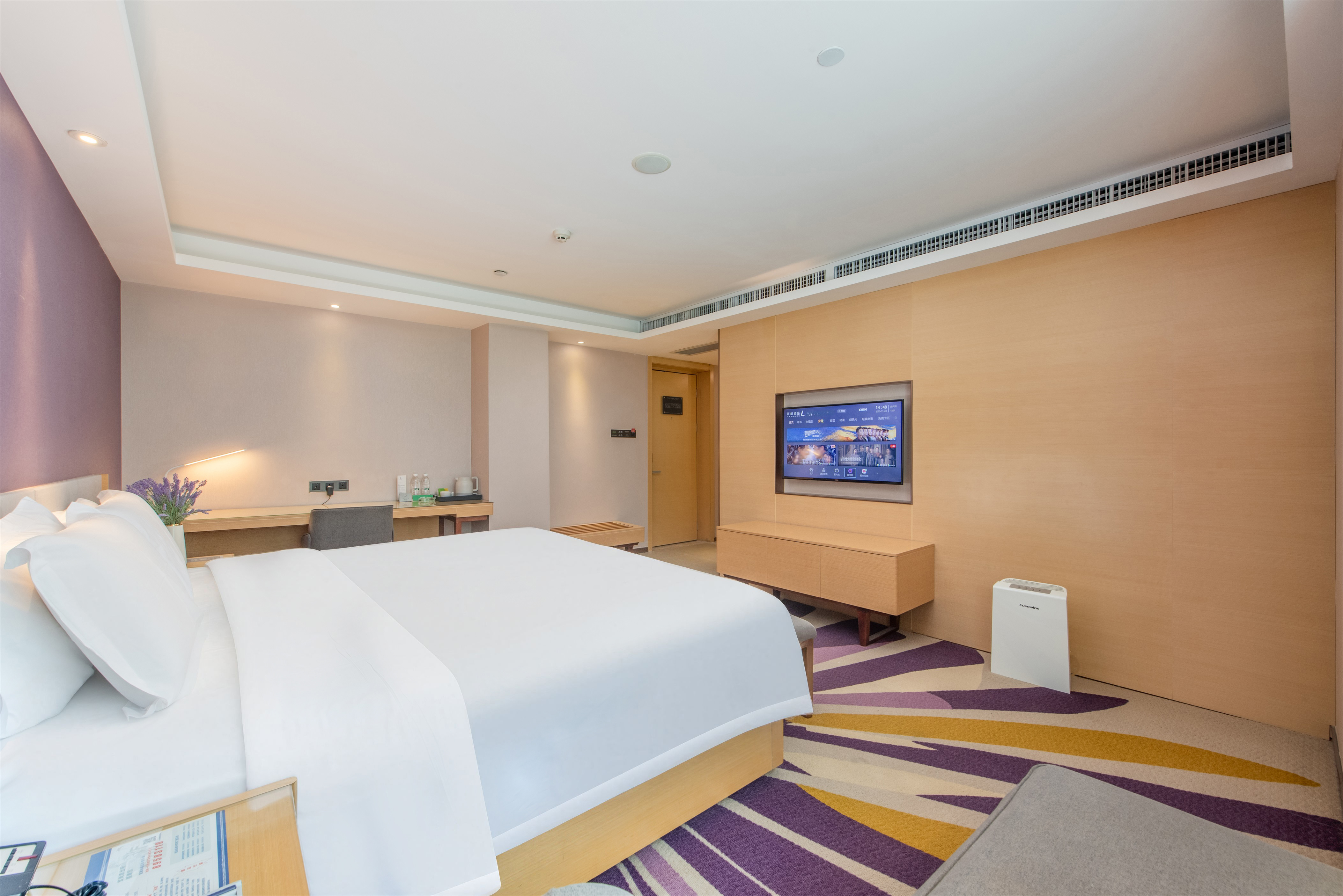 行政大床房 [慵懒贵妃椅+浴缸泡澡＋生日礼布置]