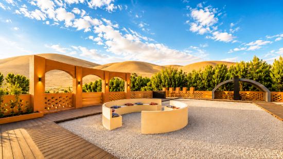 Dunhuang Fengqi Yeshe · Luxury Rizhao Sand View Courtyard Vacation Apartment