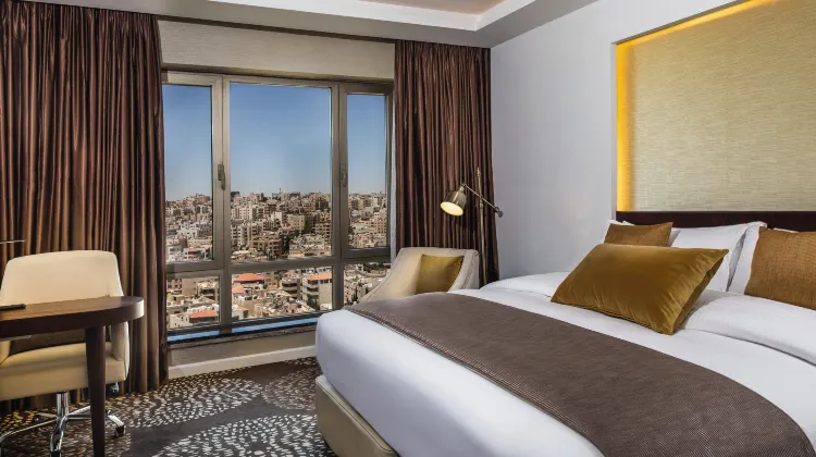 Mövenpick Hotel Amman Room