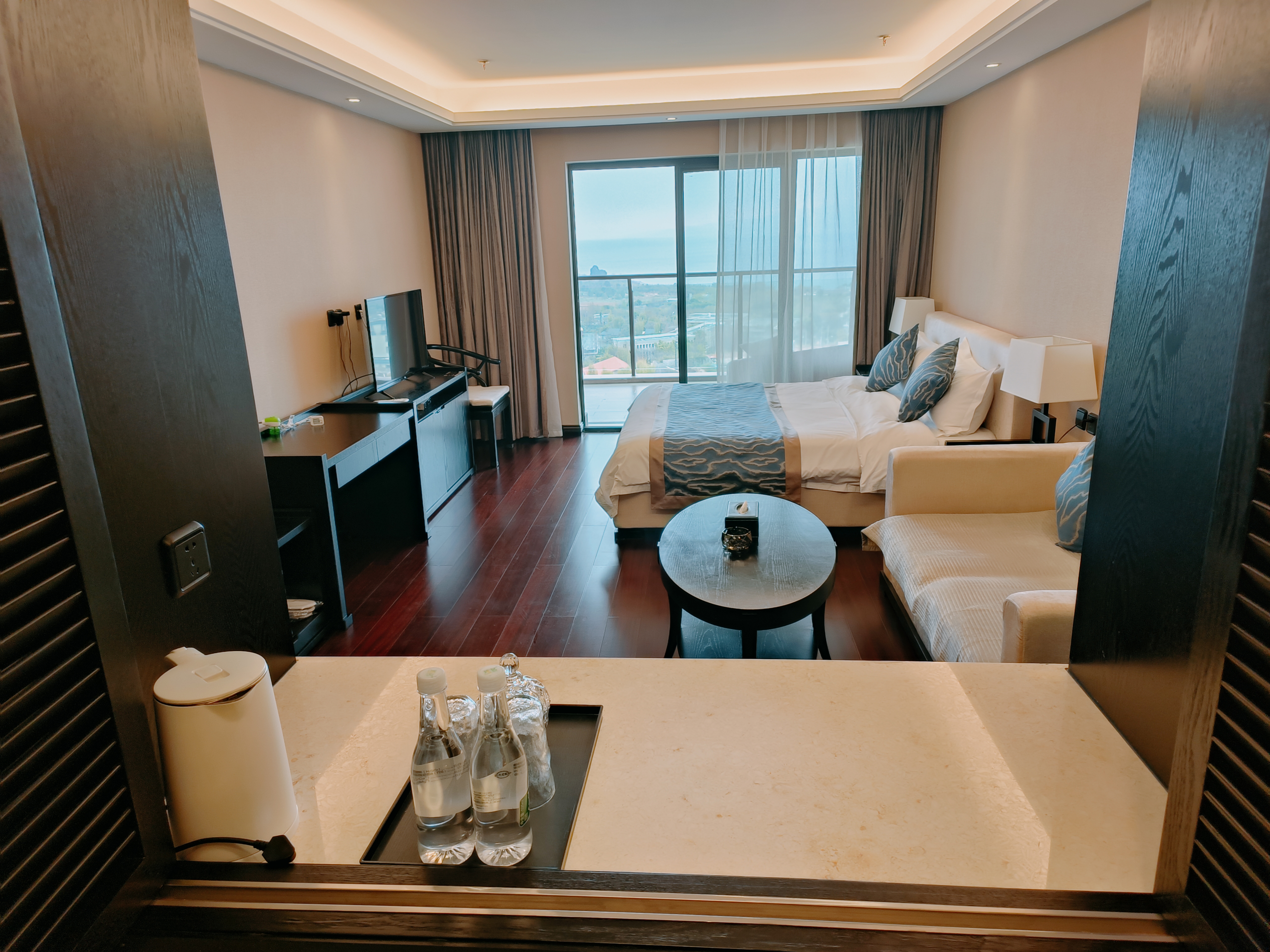 听风·全湖景露台大床房