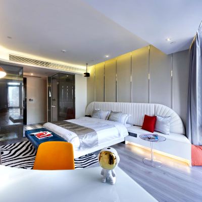 豪華夜景大床房 T·Star地標高空酒店（重慶解放碑步行街店）優惠