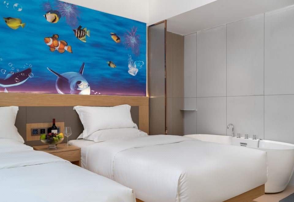 Memory Family Friendly Smart Room (Bathtub, Tv)