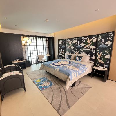 哆啦A夢親子套房（孩童娛樂空間+定製孩童用具） 廣州景閣飯店（白雲國際機場T2航廈店）優惠