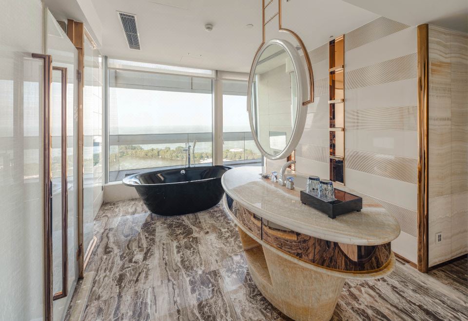 太湖日出·宠物友好-270°高空一线湖景广角套房