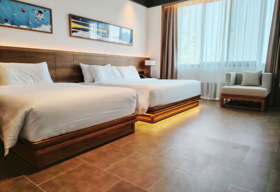 HU CHENG YALUX PoyangYuelu Family Room