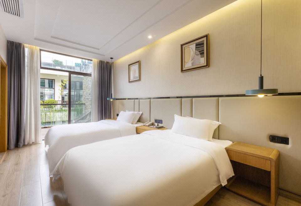 Guanghan Shuilinglong Lakeside Resort Hotel (Yijiaheba Scenic Area) Garden Suite (2 beds)