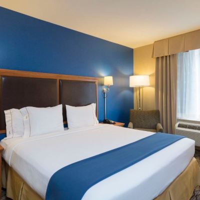 Mobility Accessible King Room with Tub Holiday Inn Express New York City Chelsea, an IHG Hotel Promo Code