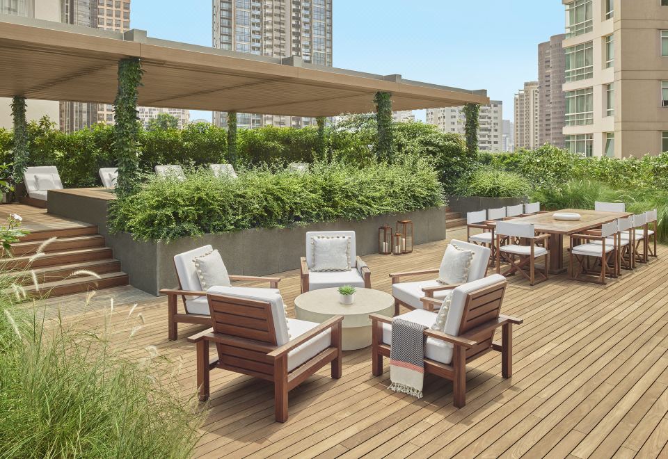 The Singapore EDITIONEDITION Penthouse, 1 Bedroom Presidential Suite, Top Floor