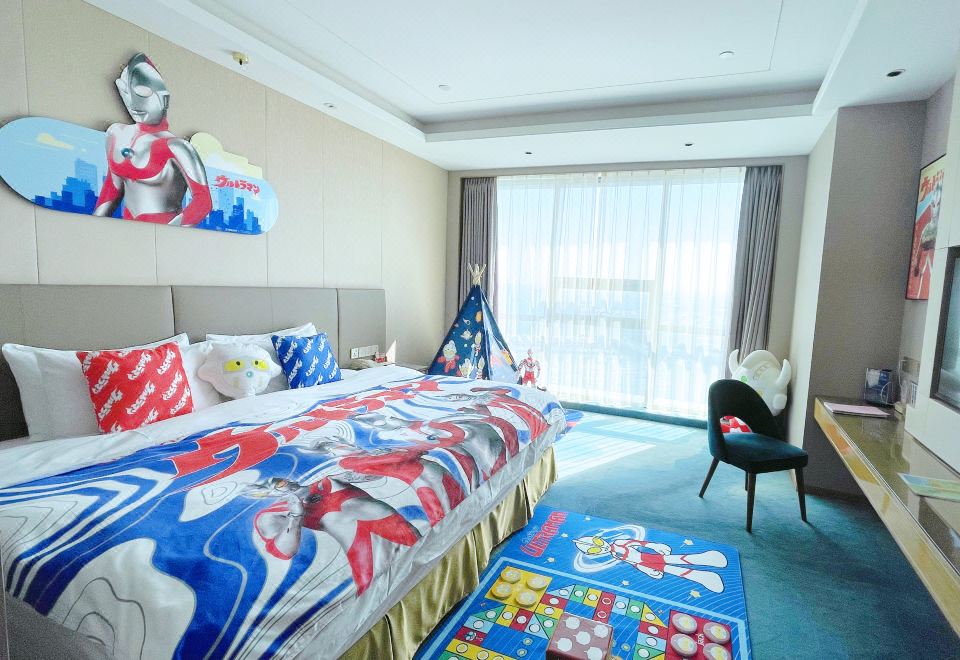 奥特曼主题亲子房（大床）