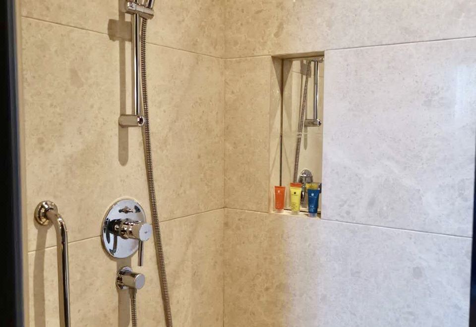 行政豪华河景双床房