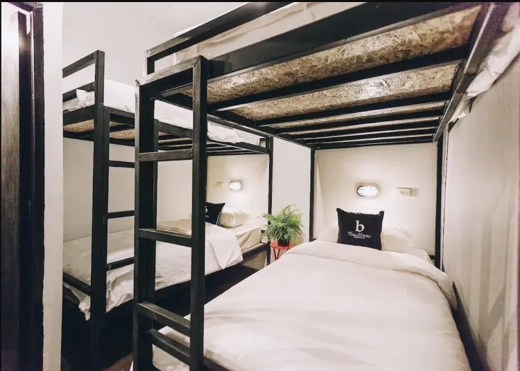 Bed In 4 Beds Dormitory For Female