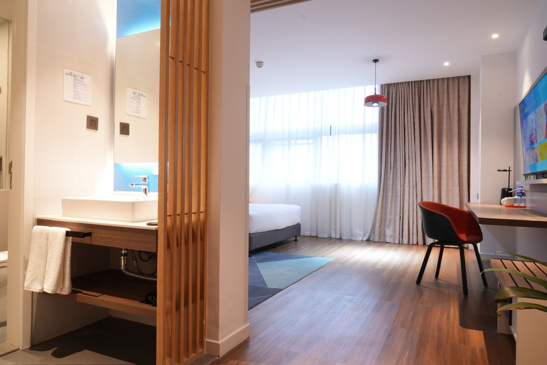 高级大床房更大面积