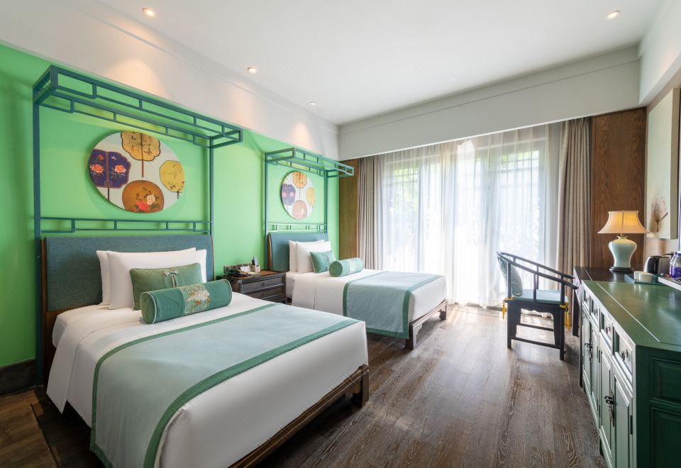 One Flower One World Twin Room