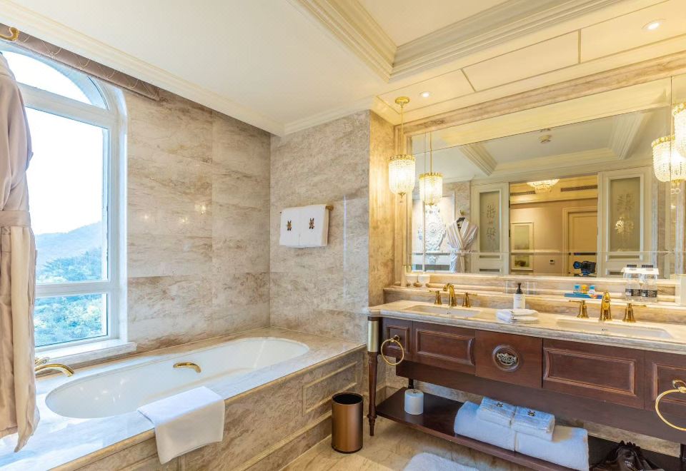 the Castle Hotel, A Luxury Collection HotelSuite