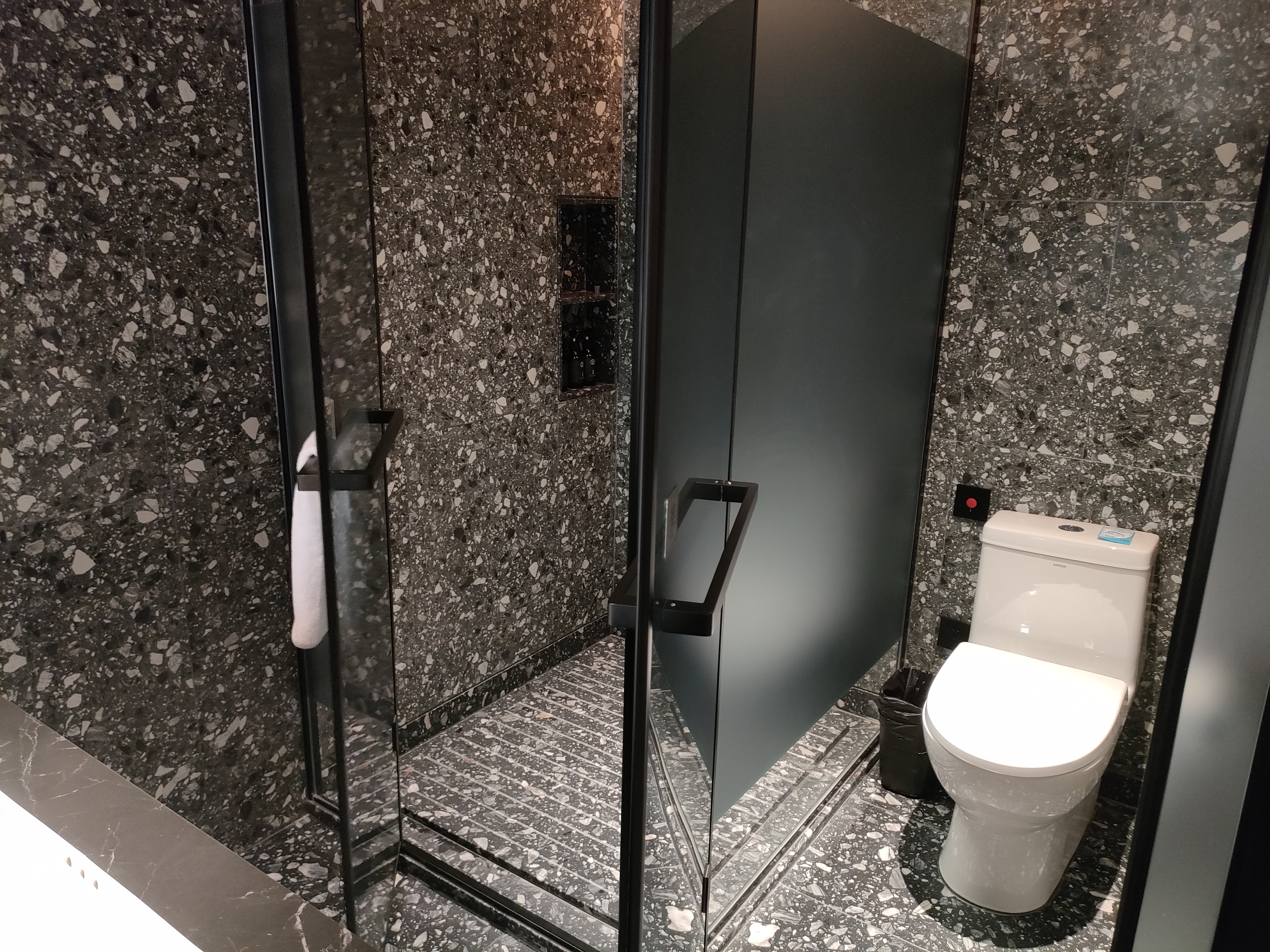 连南马拉松舒适豪华双床房安静零压舒适