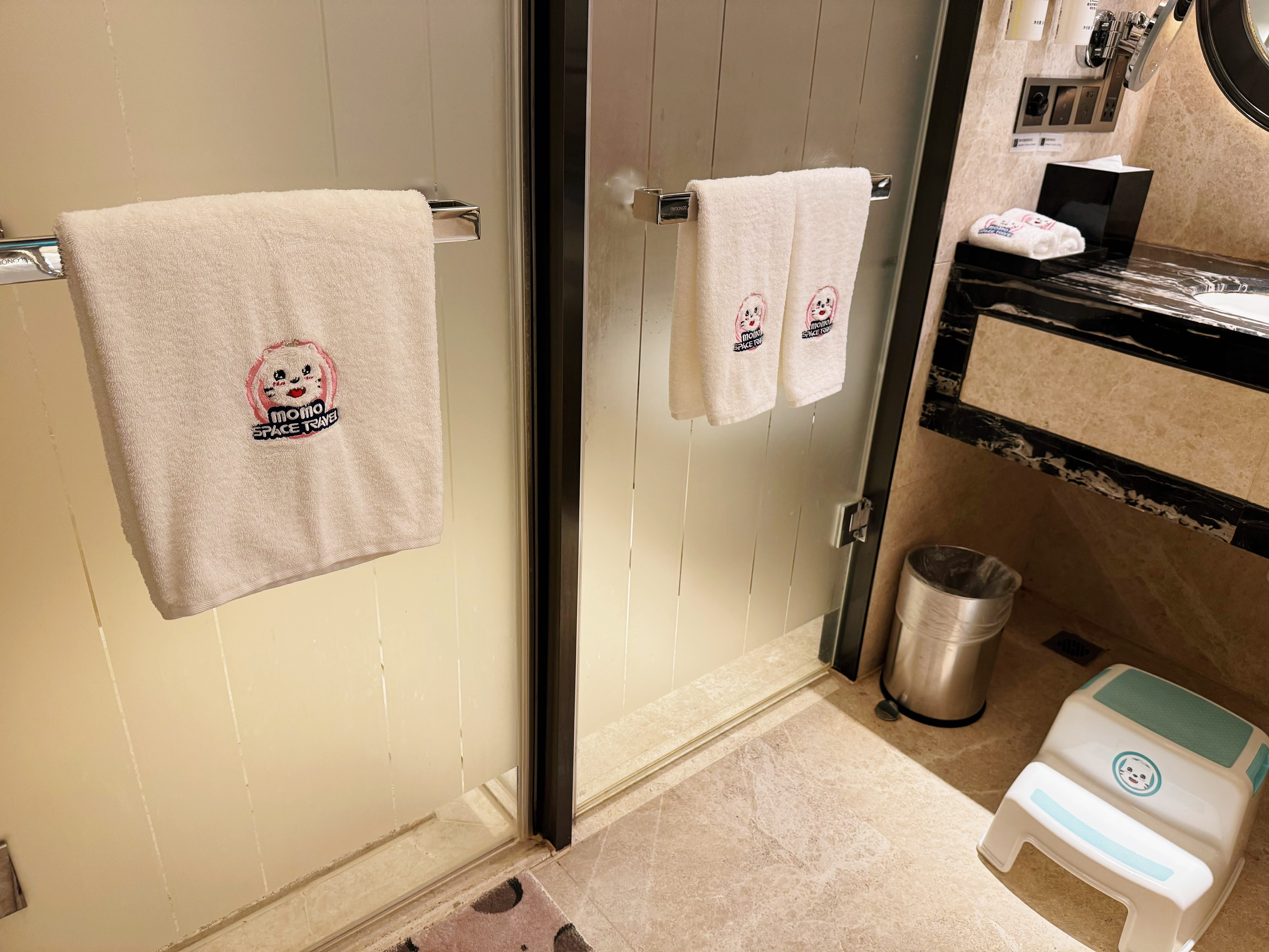 MOMO亲子主题大床房（乾湿分离浴室+浴缸+小童用品）