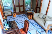 Samburu Elephant Lodge - Inside Samburu National Reserve Ξενοδοχεία στην πόλη 
