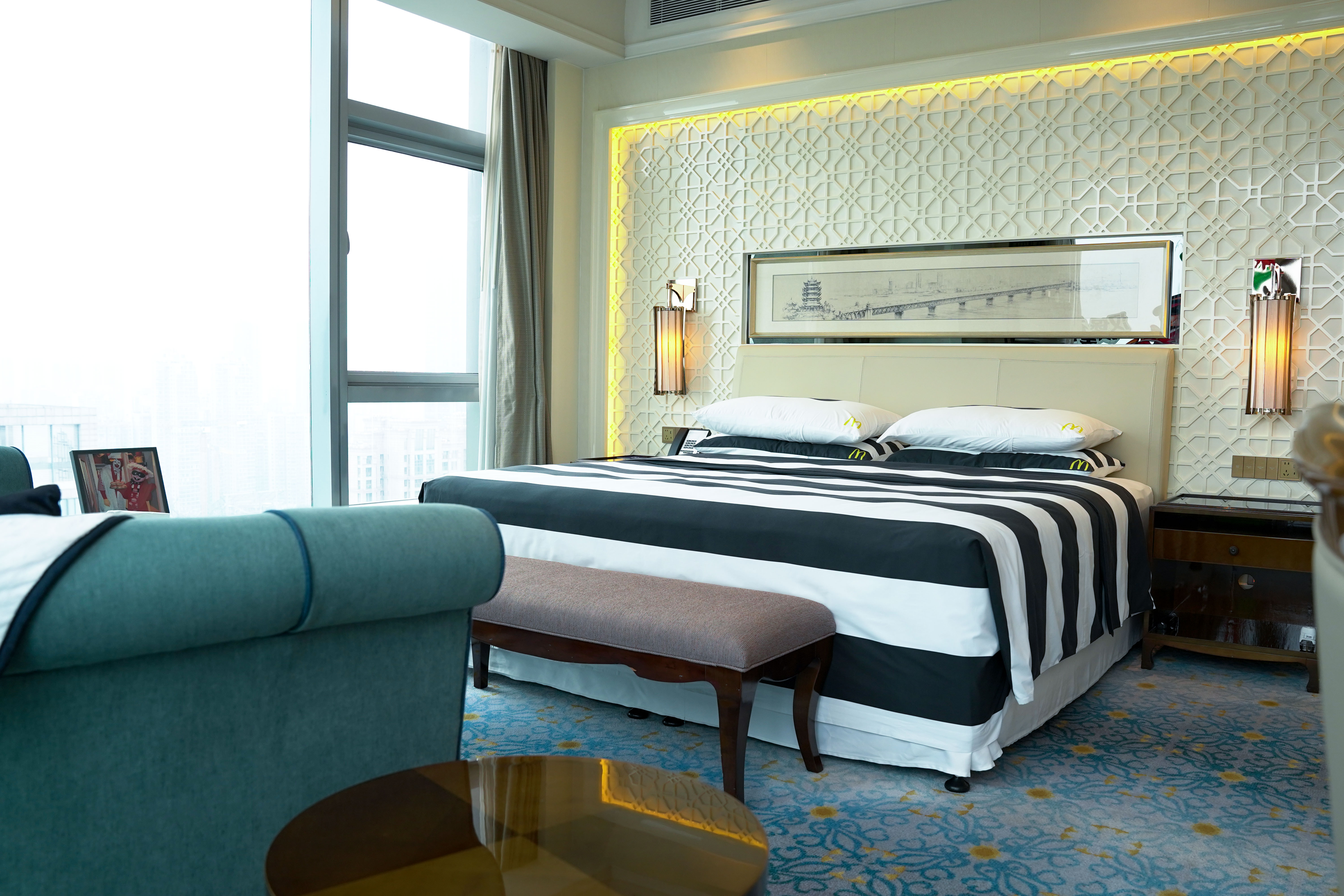 Sheraton Grand Wuhan Hankou HotelMcDonald's Themed Room