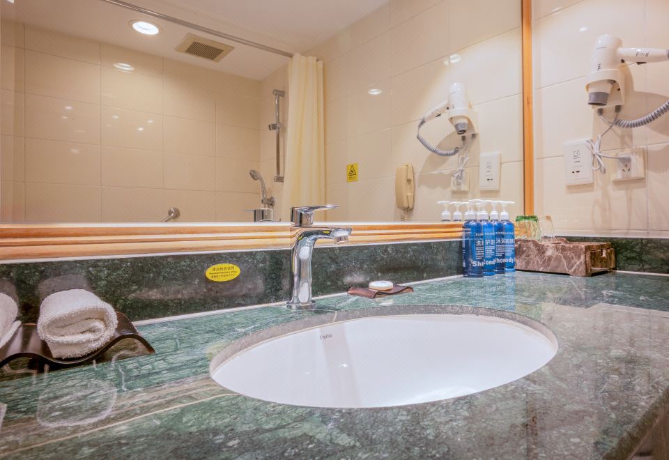 馨享·舒适套房（会客厅,德国 GROHE花洒）