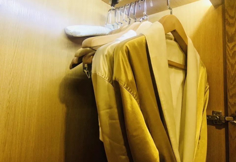 HongYa Minjiang Donghu Wawu Mountain Hot Spring Resort HotelStandard Room (1F)