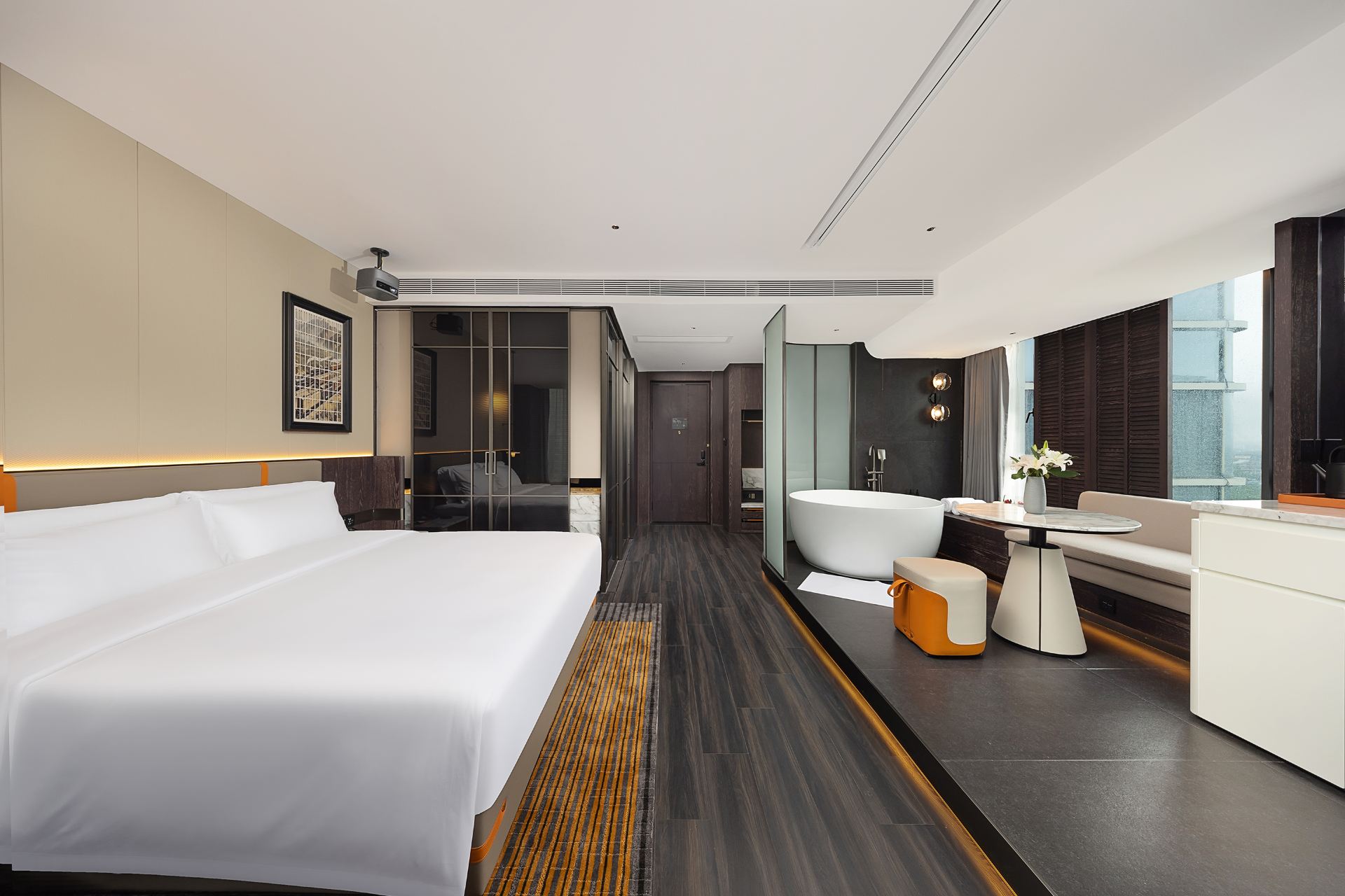 Guestroom - with View (Double Bed) (Bathtub)