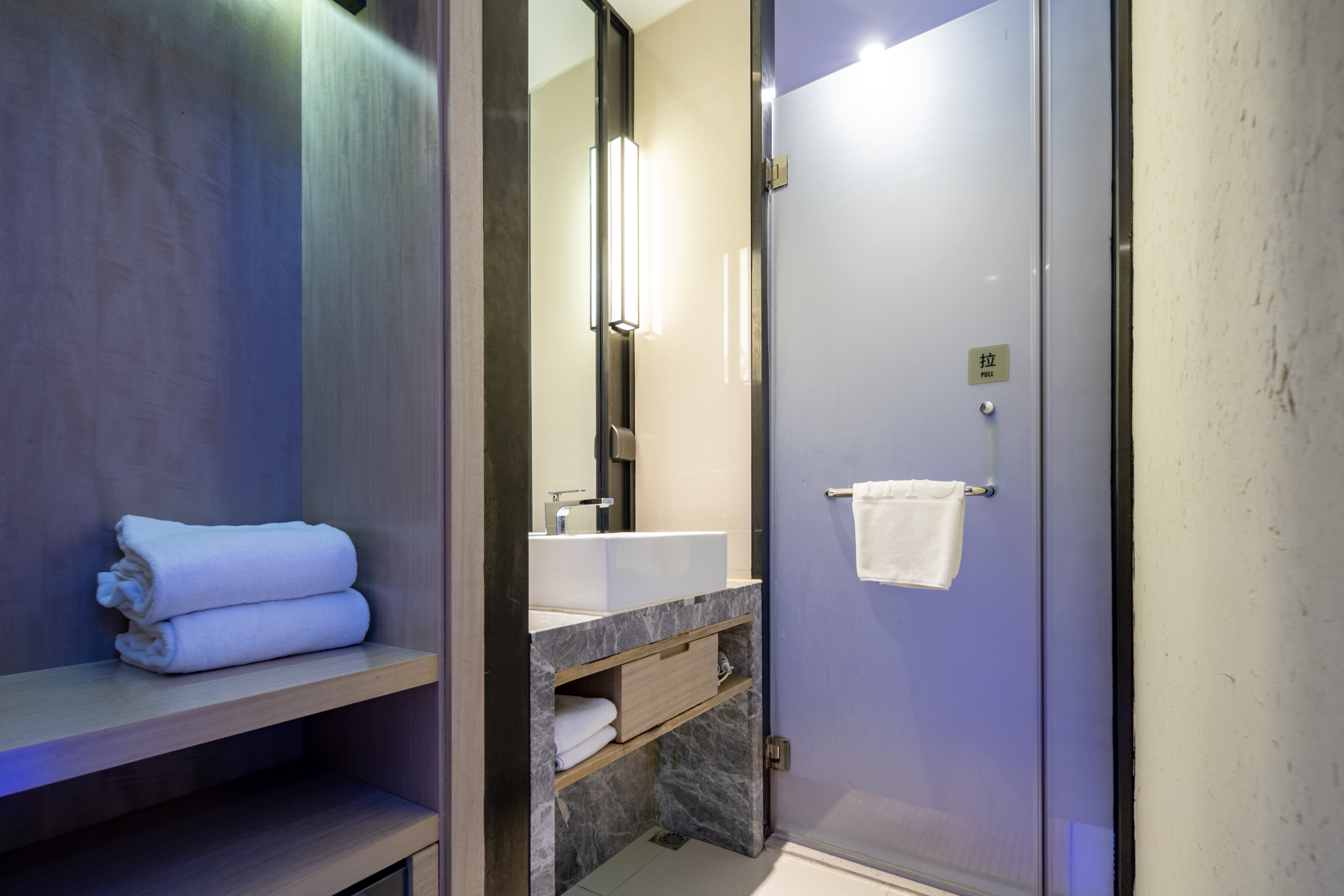 豪華電競單人房[RTX3060+32G+i5-12490+27寸2K+M2-240G網吧特權]