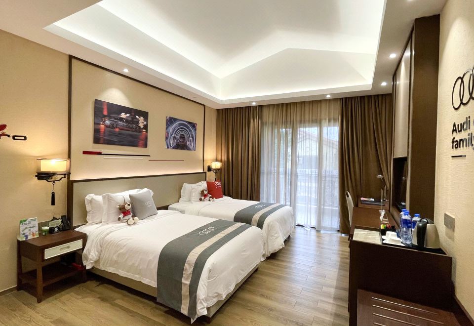 Yuetianxia Hot Spring HotelAudi Themed Panoramic Waterside Hot Spring Three-Bedroom Villa - Garden Tub