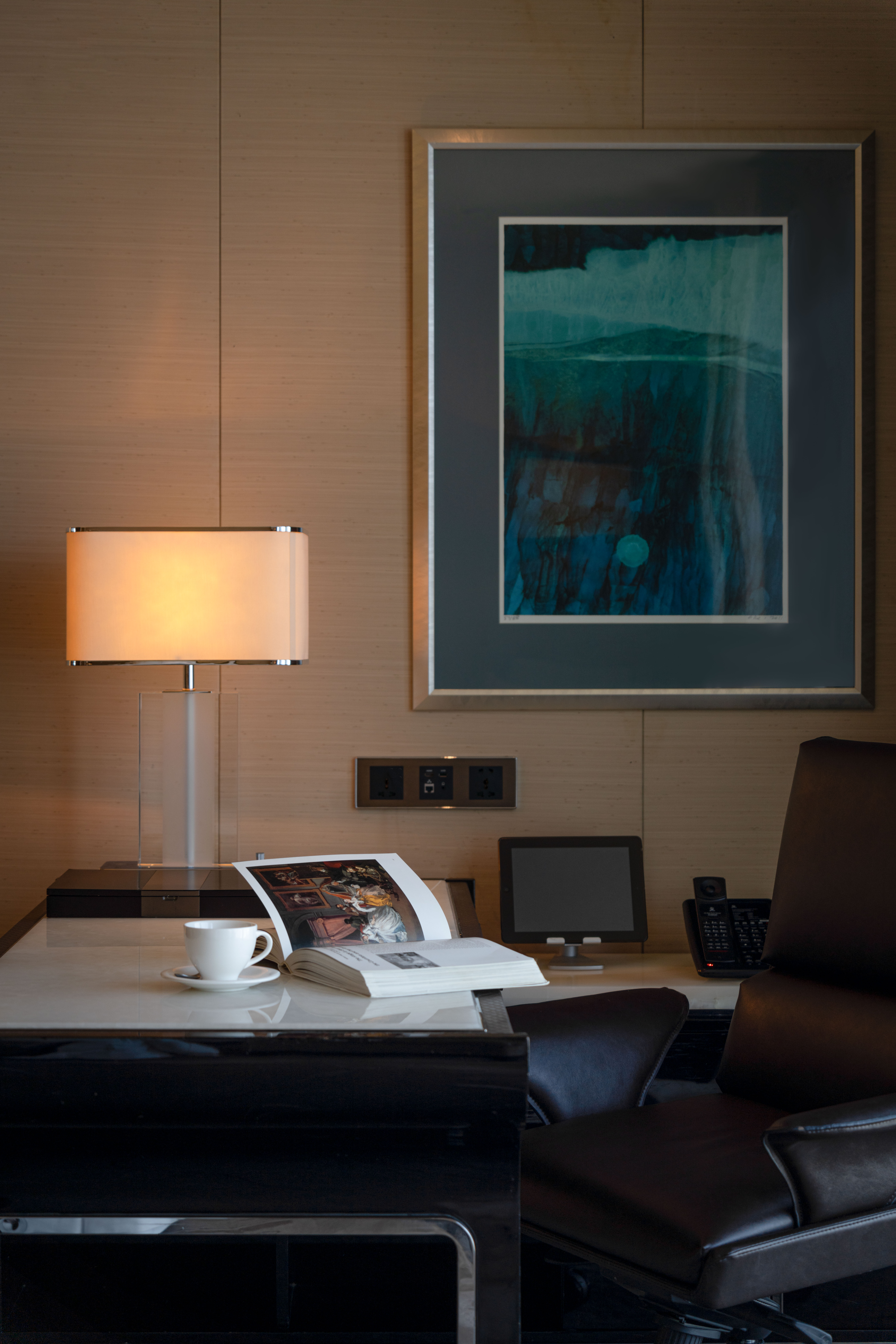 The St. Regis Shenzhen尊贵豪华城景大床房 ?纵览繁华都市的日夜叠影?