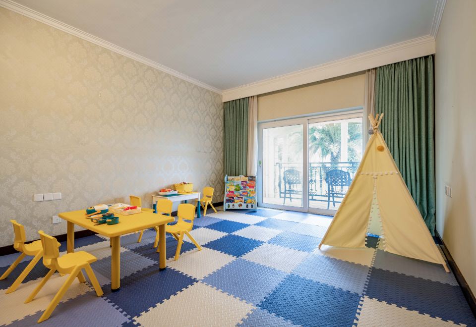 Asia Gulf HotelFamily-friendly Queen Room