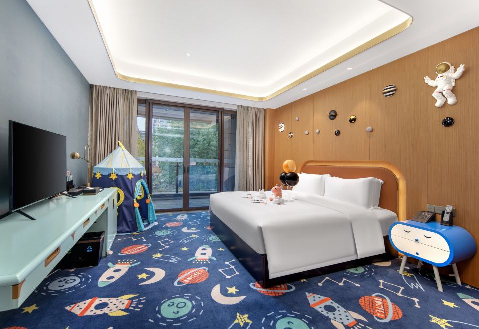 别墅亲子露台大床房