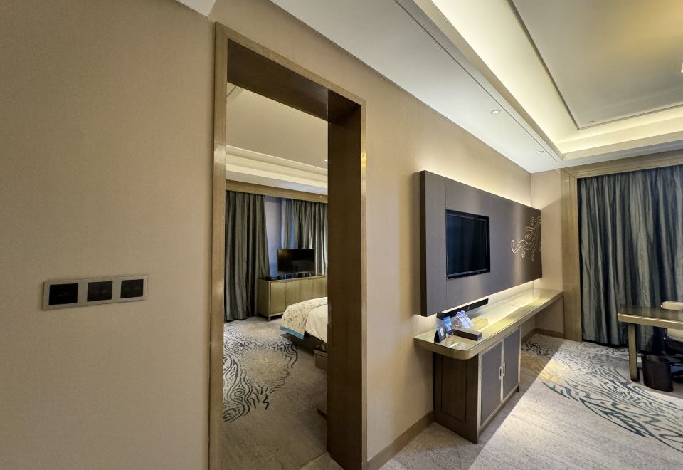 行政套房（双衞+浴缸+独立客厅）