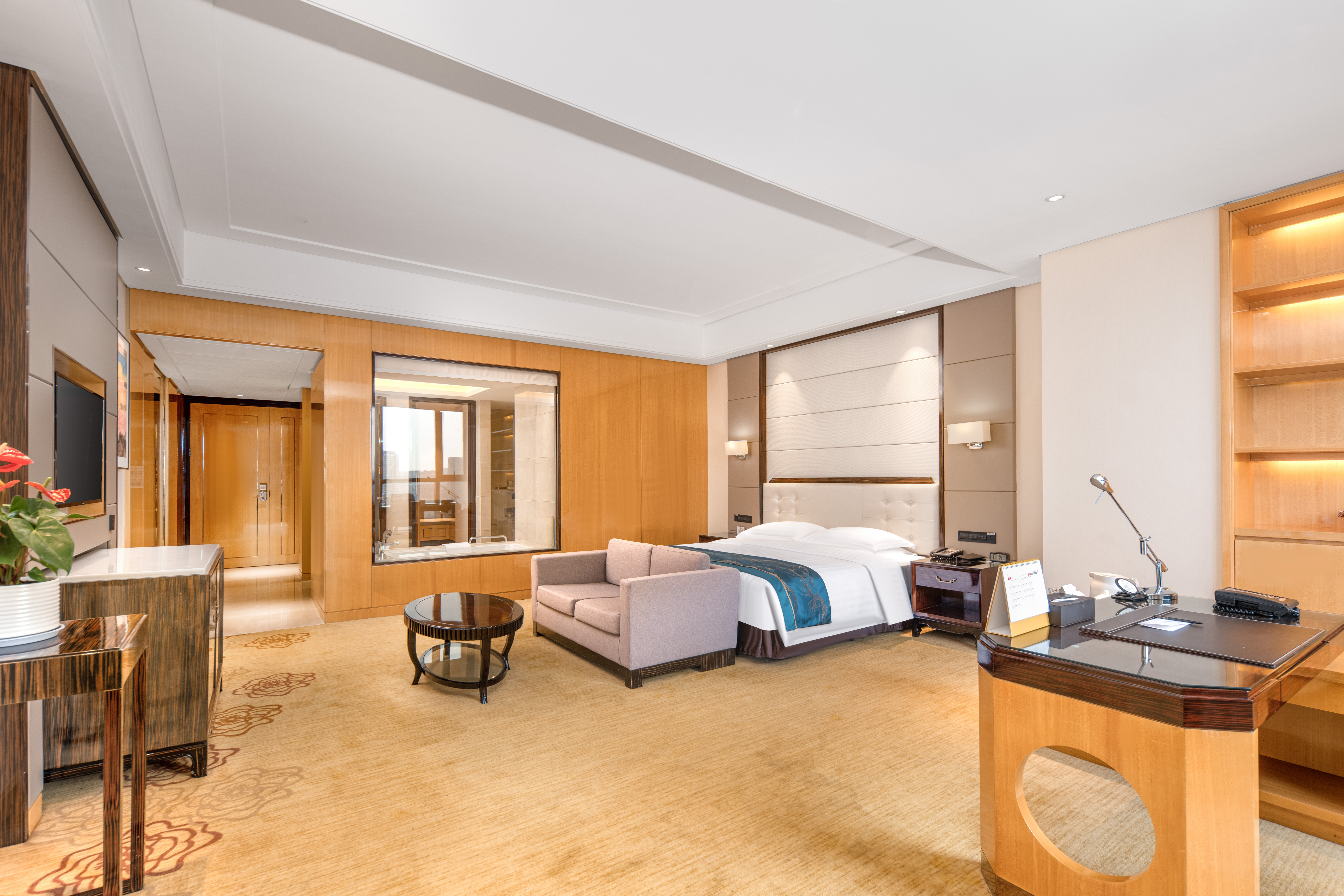 尊贵豪华景观大床房