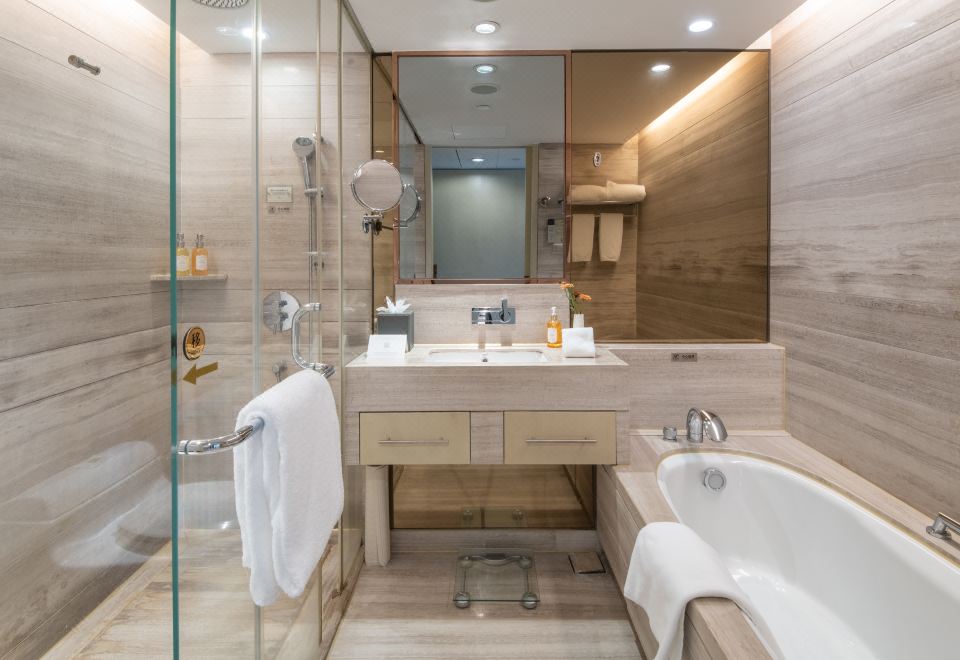 Grand Pacific HotelDeluxe Business King Room