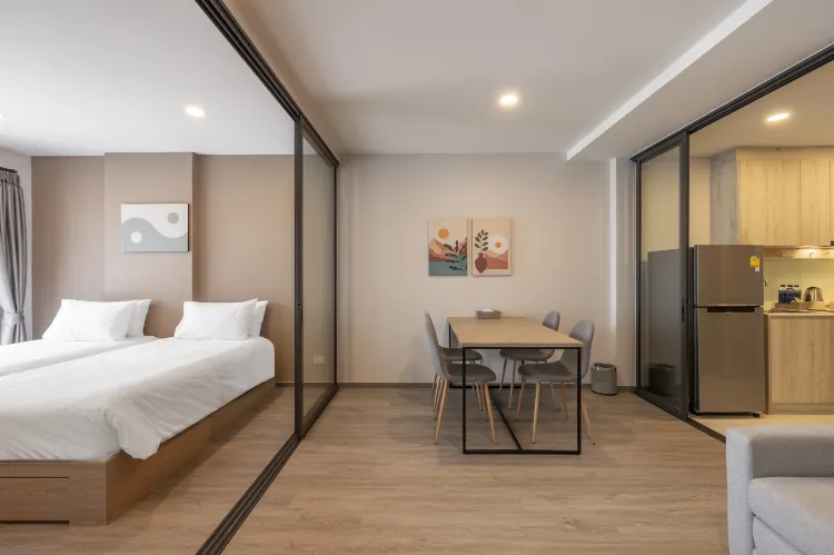 Homey Two Bedroom Family