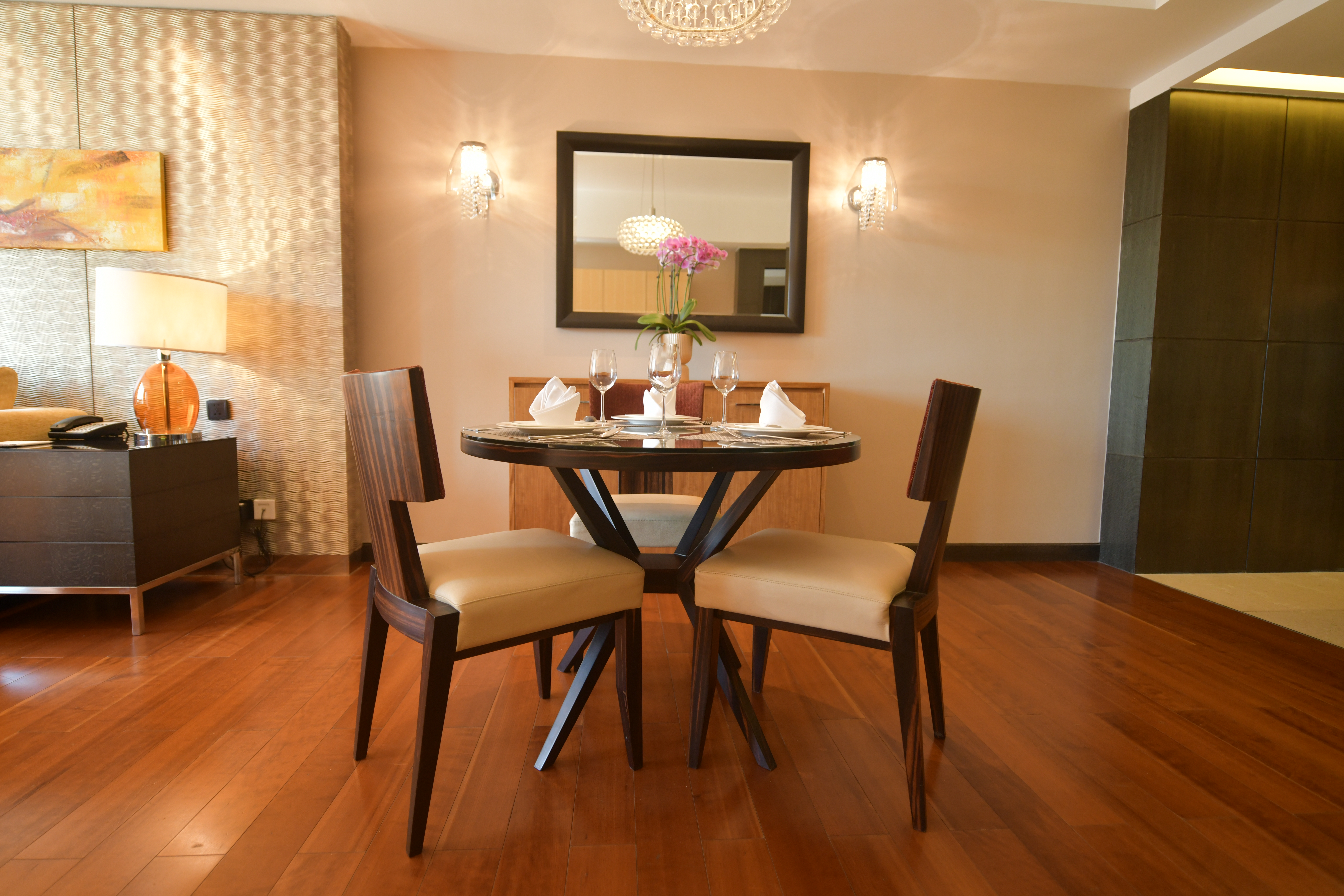 行政一居室套房