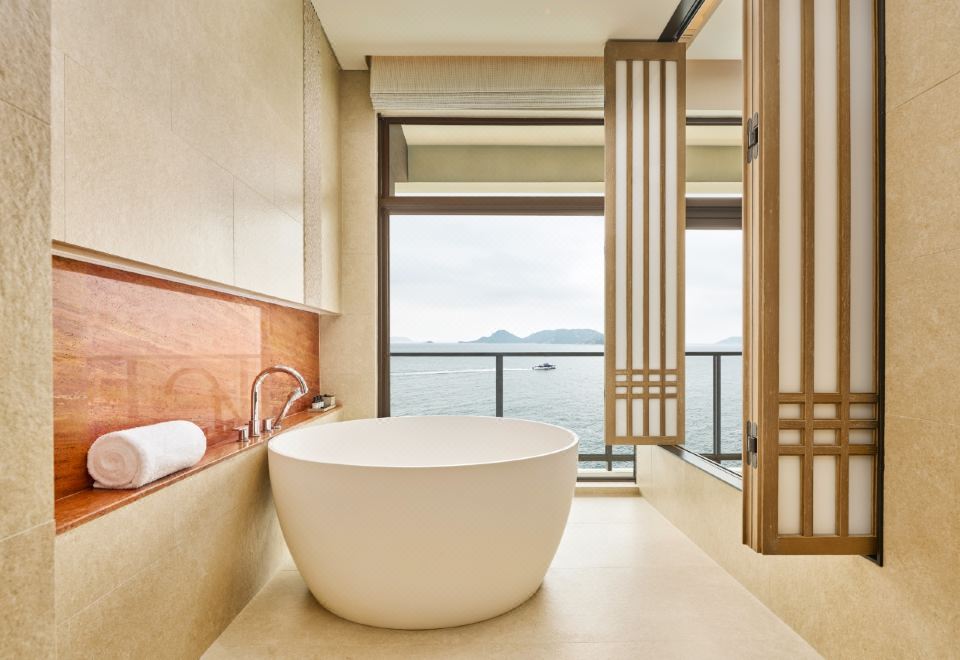 莳花观海轩（海景套房-大床）