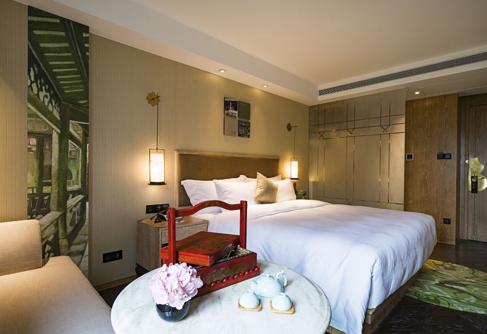 水舞·江景阳台套房（180°江景观景阳台+高奢洗护品）