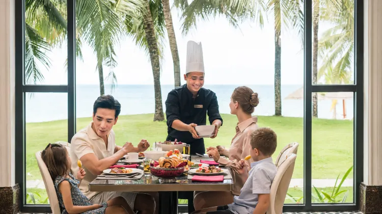 ヴィンパール リゾート&ゴルフ フーコック 食事・レストラン