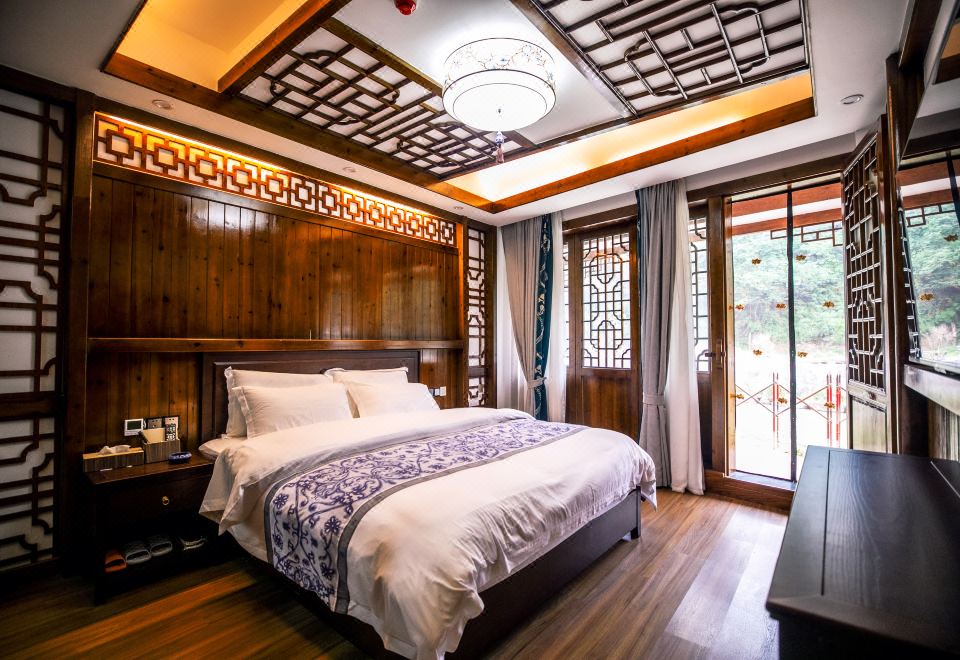 Furong Town Shuiyunxuan Inn (Furong Town Scenic Area)Cloud Zen Shangpin Double Bed Room