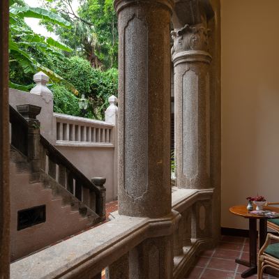 悠庭・豪華大床房（智能客控+獨立庭院+戶外桌椅+小冰箱） 嶼海·南庭別墅飯店（鼓浪嶼店）優惠