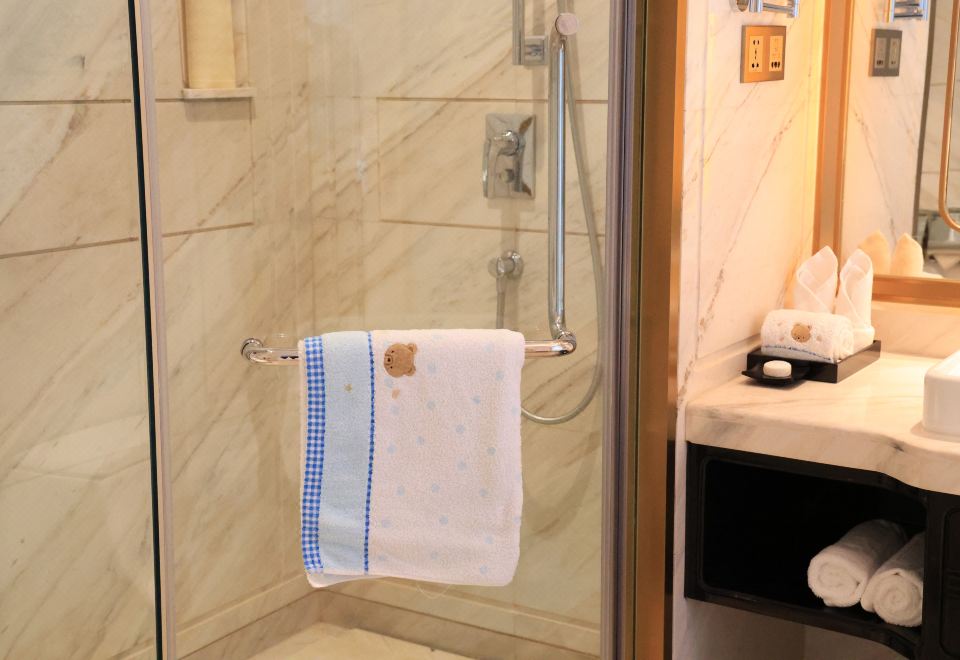 家庭亲子特大床房