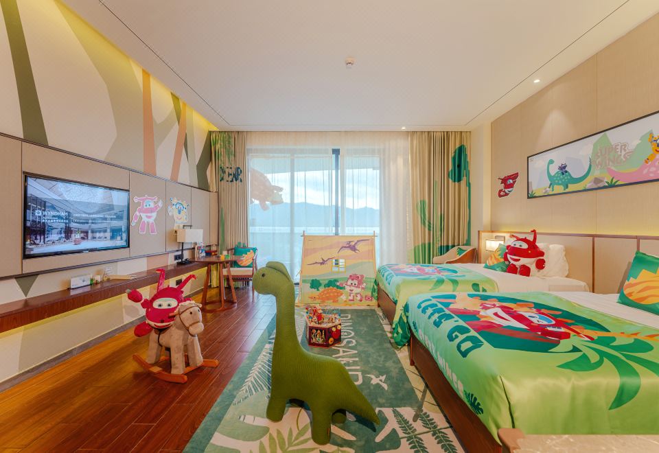 酷芽超級飛俠恐龍親子泡池雙床房