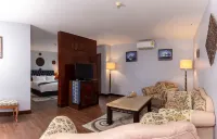 RIVERIA HOTEL Hoteles en 