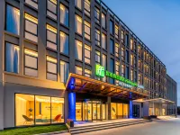 Holiday Inn Express SHANGHAI PVG ZHUQIAO by IHG Hotele w: 